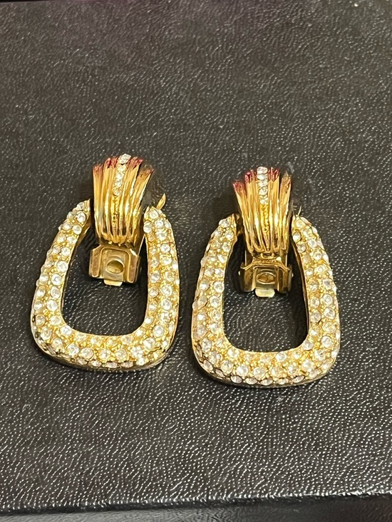 Christian Dior Vintage Clip On Earrings - Picture 3 of 14